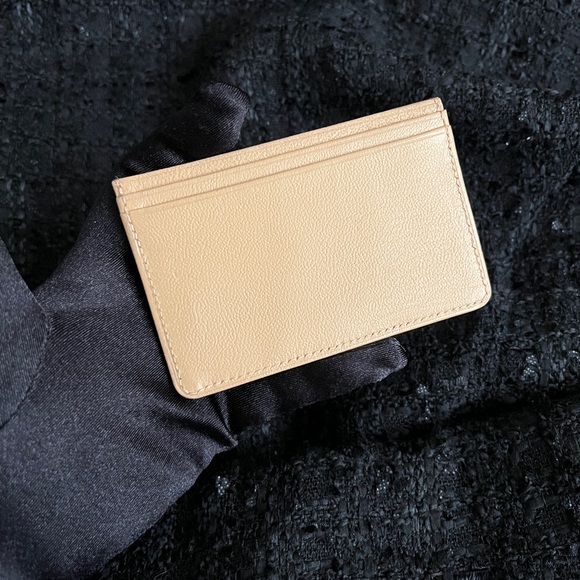 Auth Chanel Vintage Classic CC Logo Beige Flat Card Holder - Excellent - Picture 2 of 13